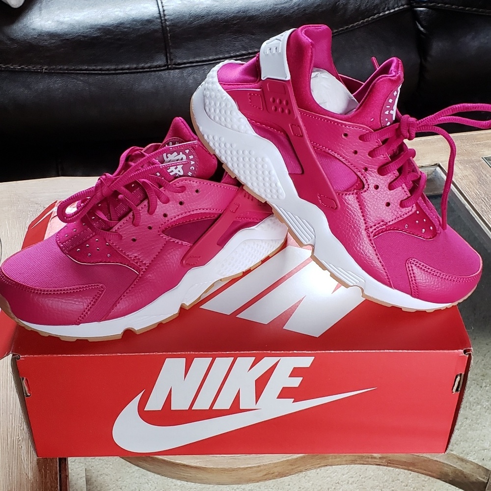 Nike Air Huarache Run Sneakers